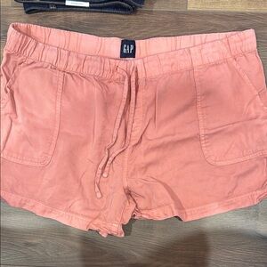 GAP shorts